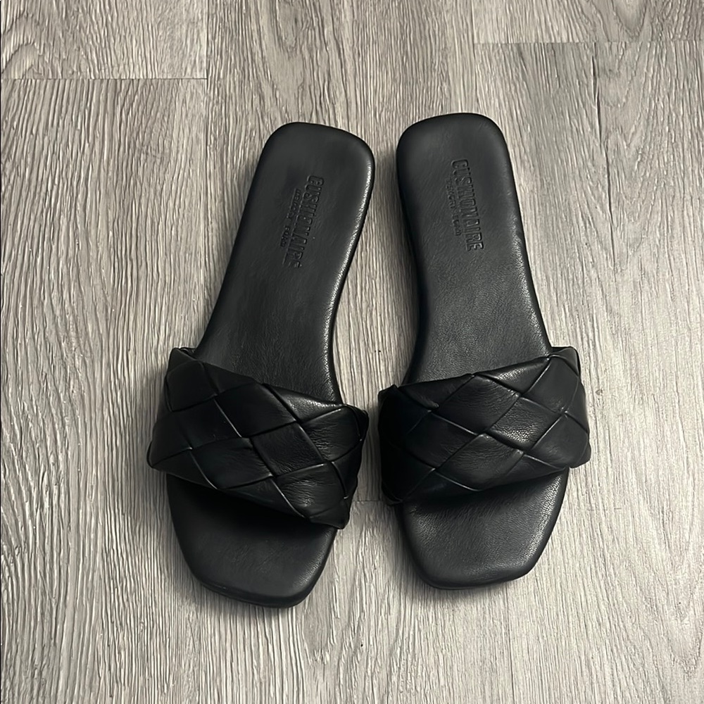 Women's Cushionaire Black Slide Sandals